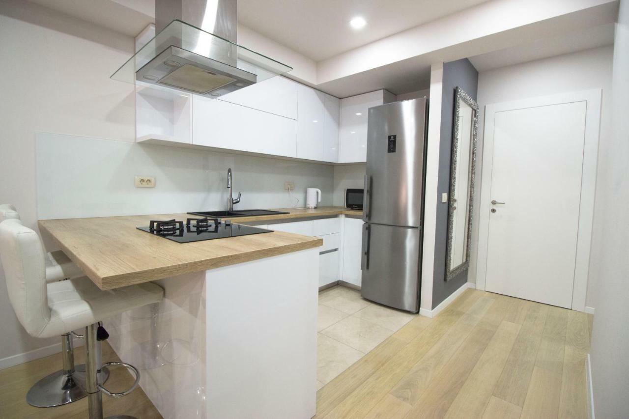 Apartment Deluxe Nana Makarska Esterno foto