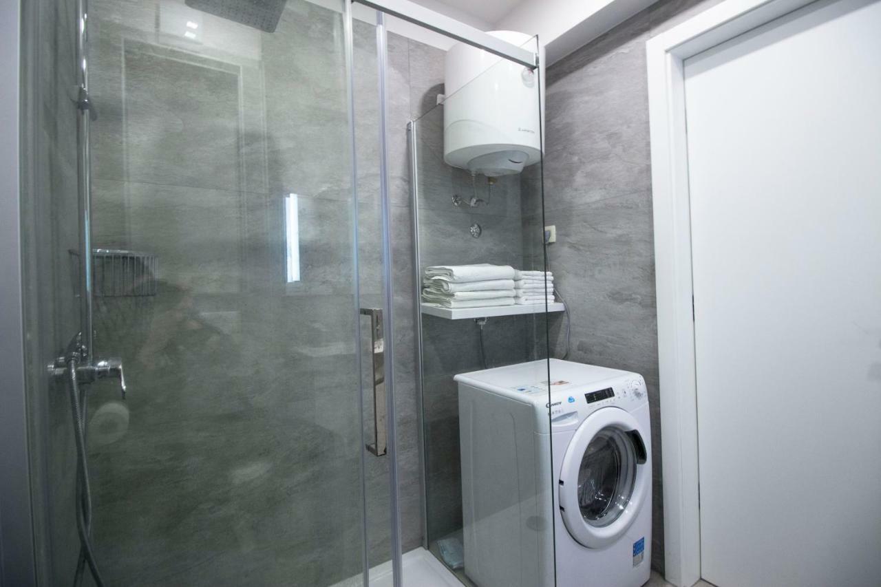Apartment Deluxe Nana Makarska Esterno foto
